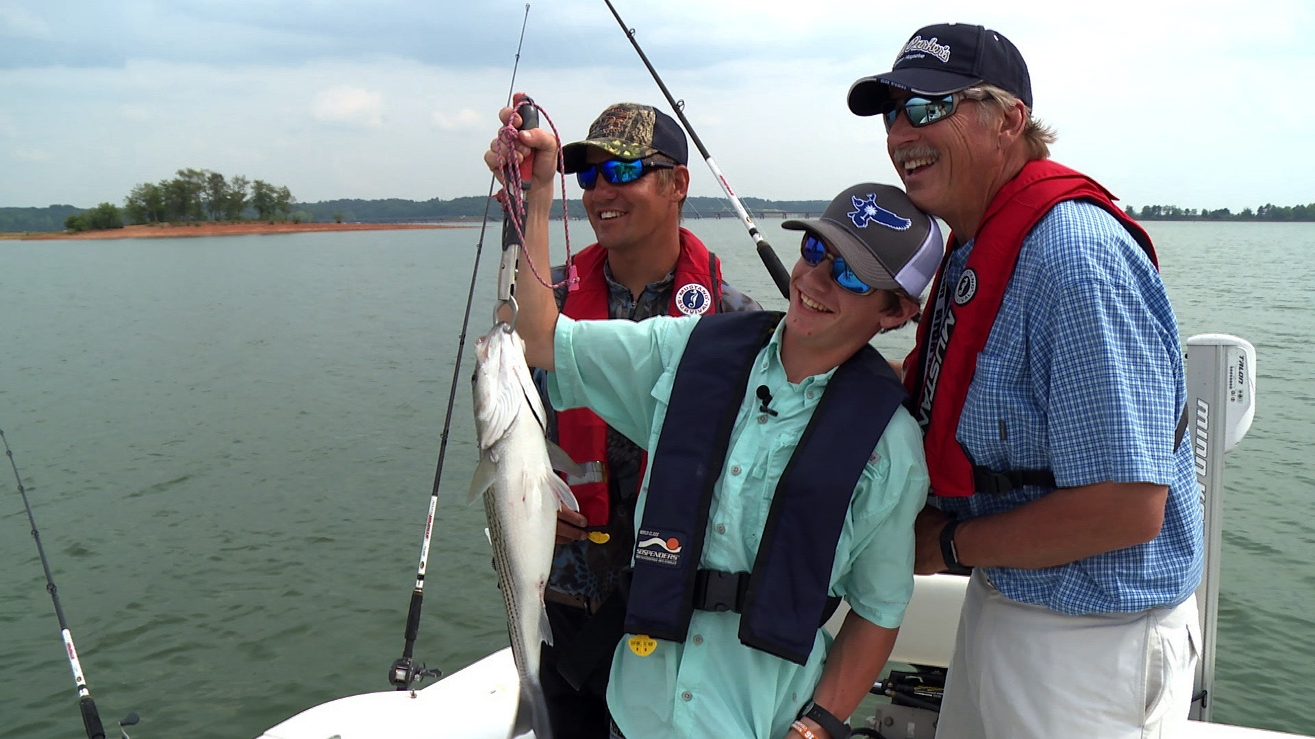 Hank Parker Fishing - Lake Hartwell